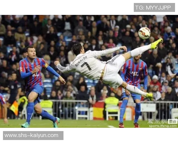 世体：由于法蒂和加维的先例，巴萨将对贝尔纳尔采取谨慎态度